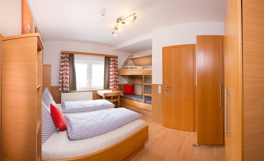 Appartements Am Edthof Ебен им Понгау Екстериор снимка